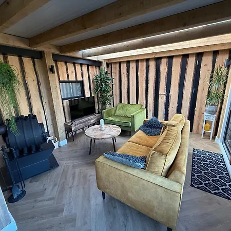 Feriehus Bosuil, With Sauna Voorthuizen